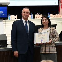 asistentul universitar al anului